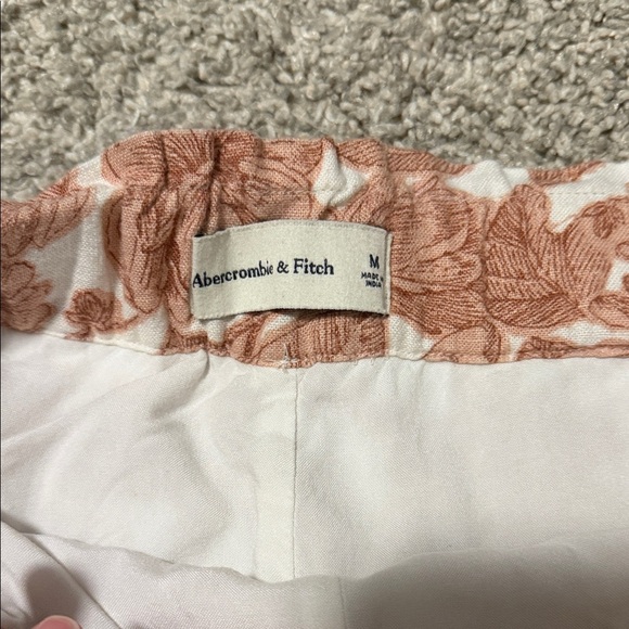 Abercrombie Floral pink linen Women's Shorts - Picture 3 of 6